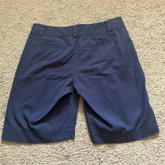 Lilly Pulitzer Chipper Navy Beach Twill Cotton Bermuda Shorts 10” inseam Size 4 - Picture 3 of 8